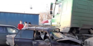 В Липецком районе в двойном столкновении пострадали водитель и пассажир ВАЗа